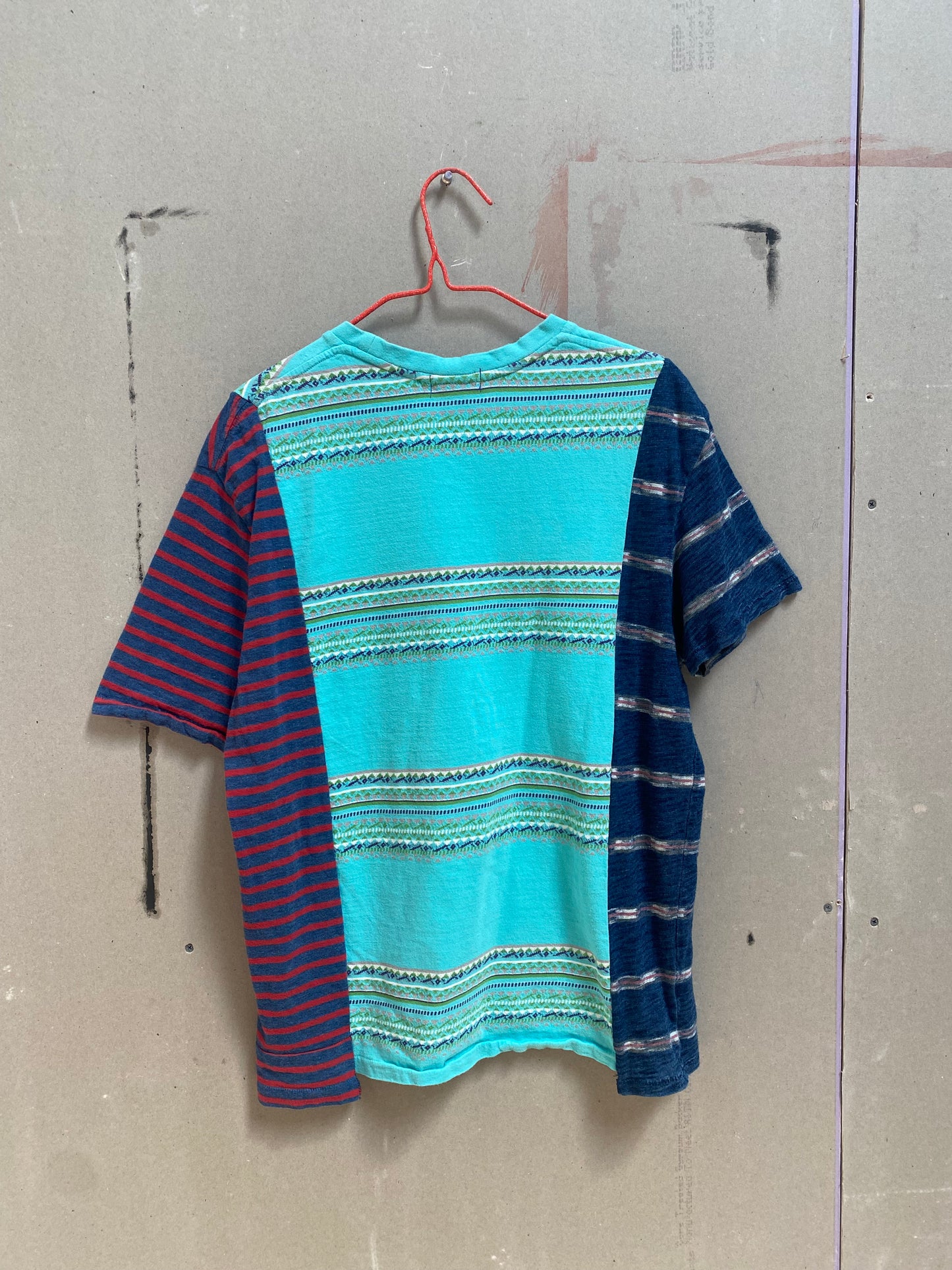 Twisted Triptych Tee 5036 sz M