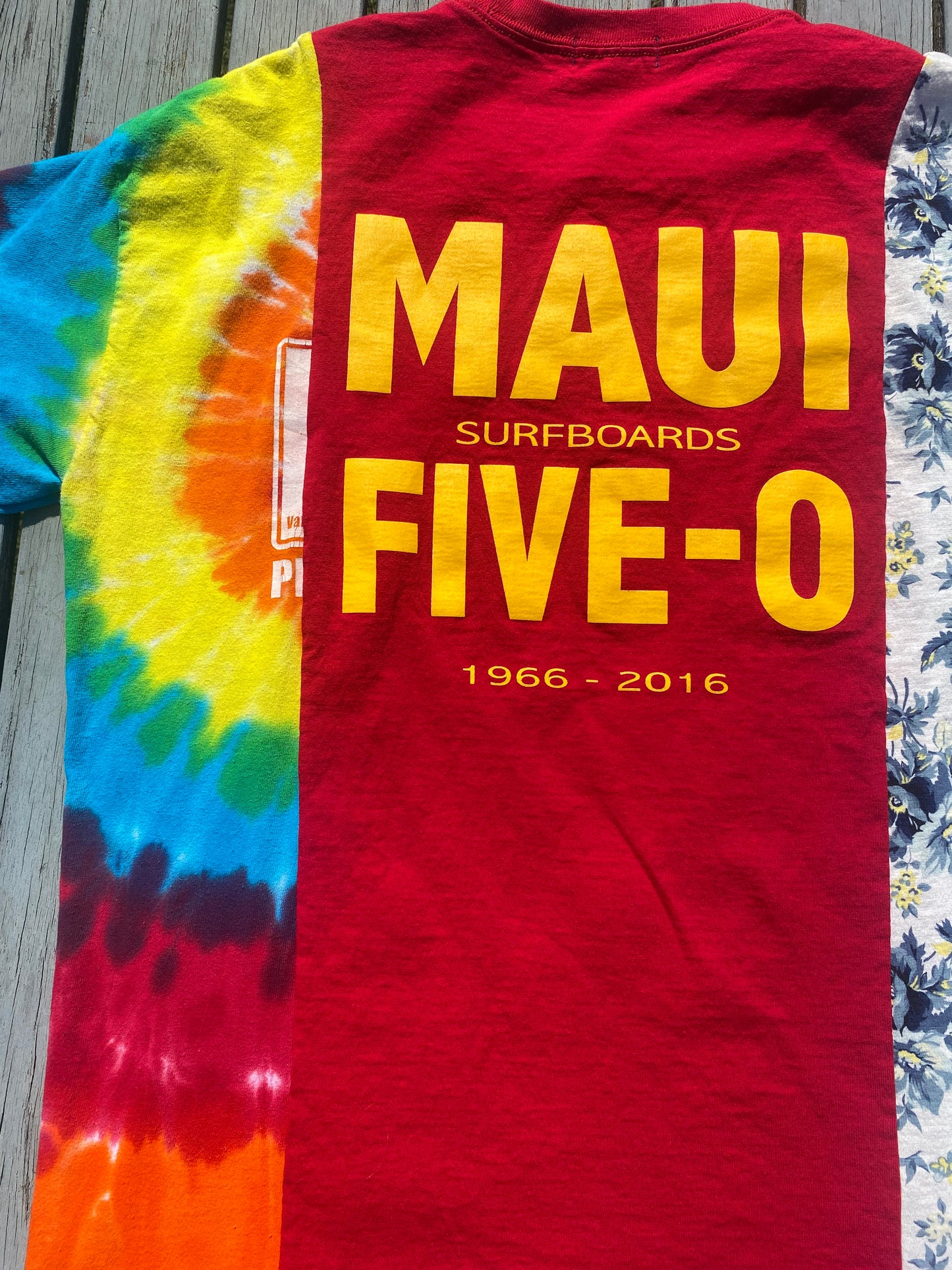 Maui Triptych Tee 5024 size M