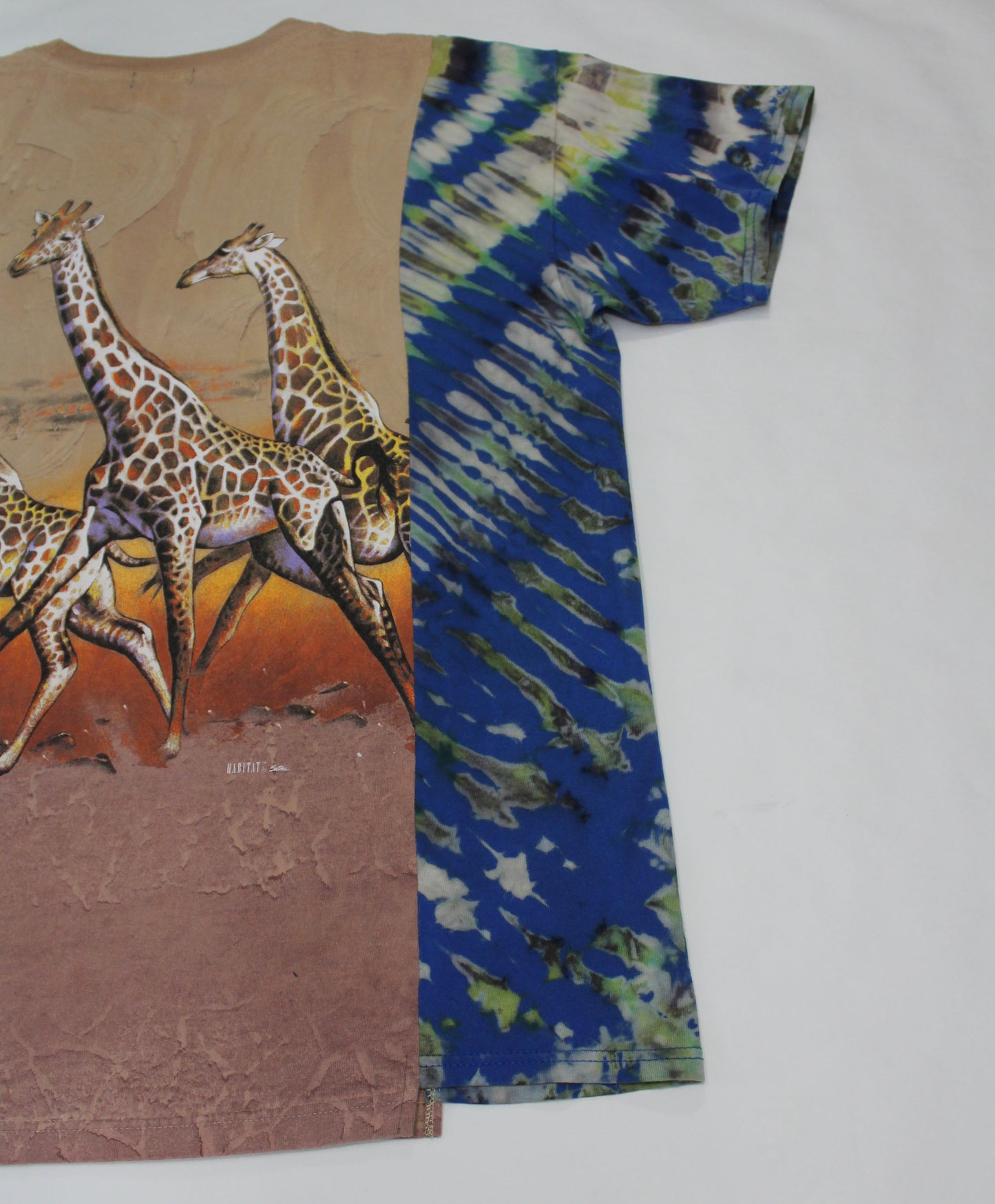 Giraffe Tee size L