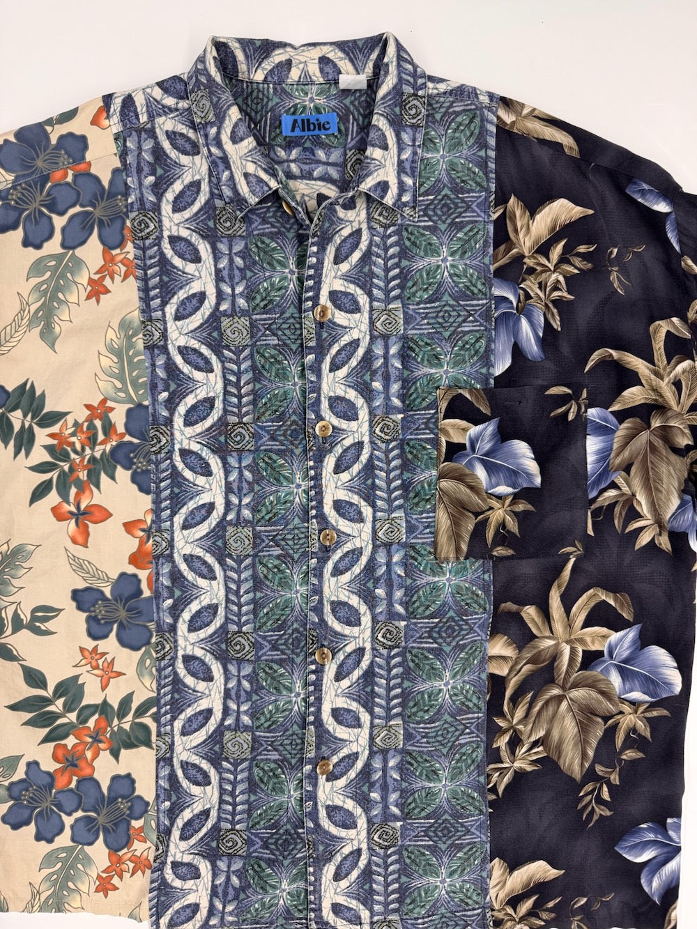 Hawaiian Tiles Triple Shirt Size XL