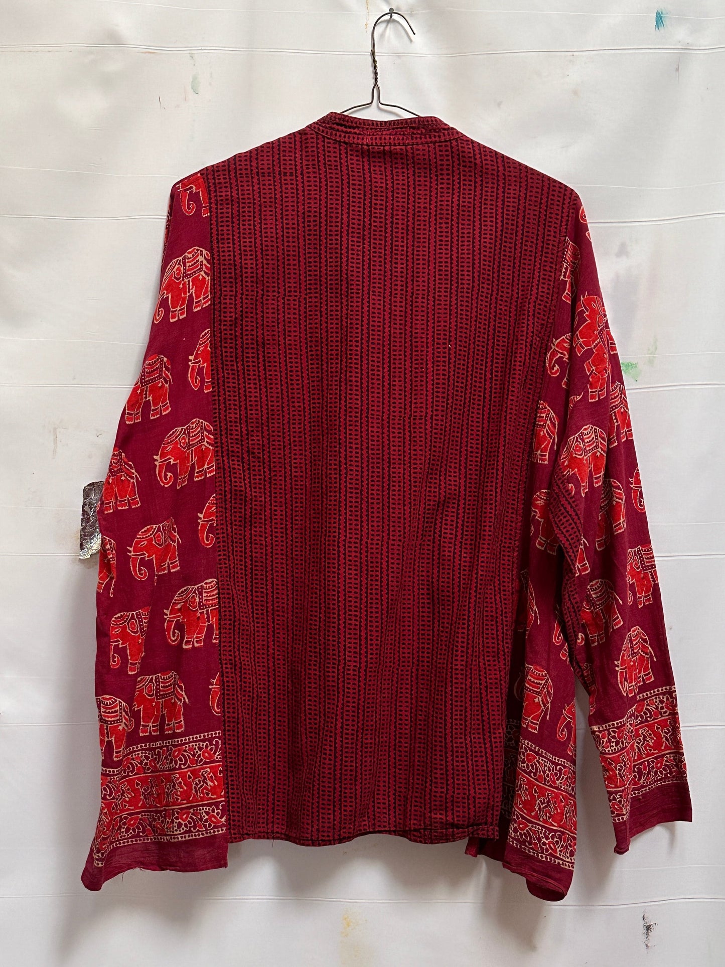 Collarless ‘Extended Play’ Shirt size L