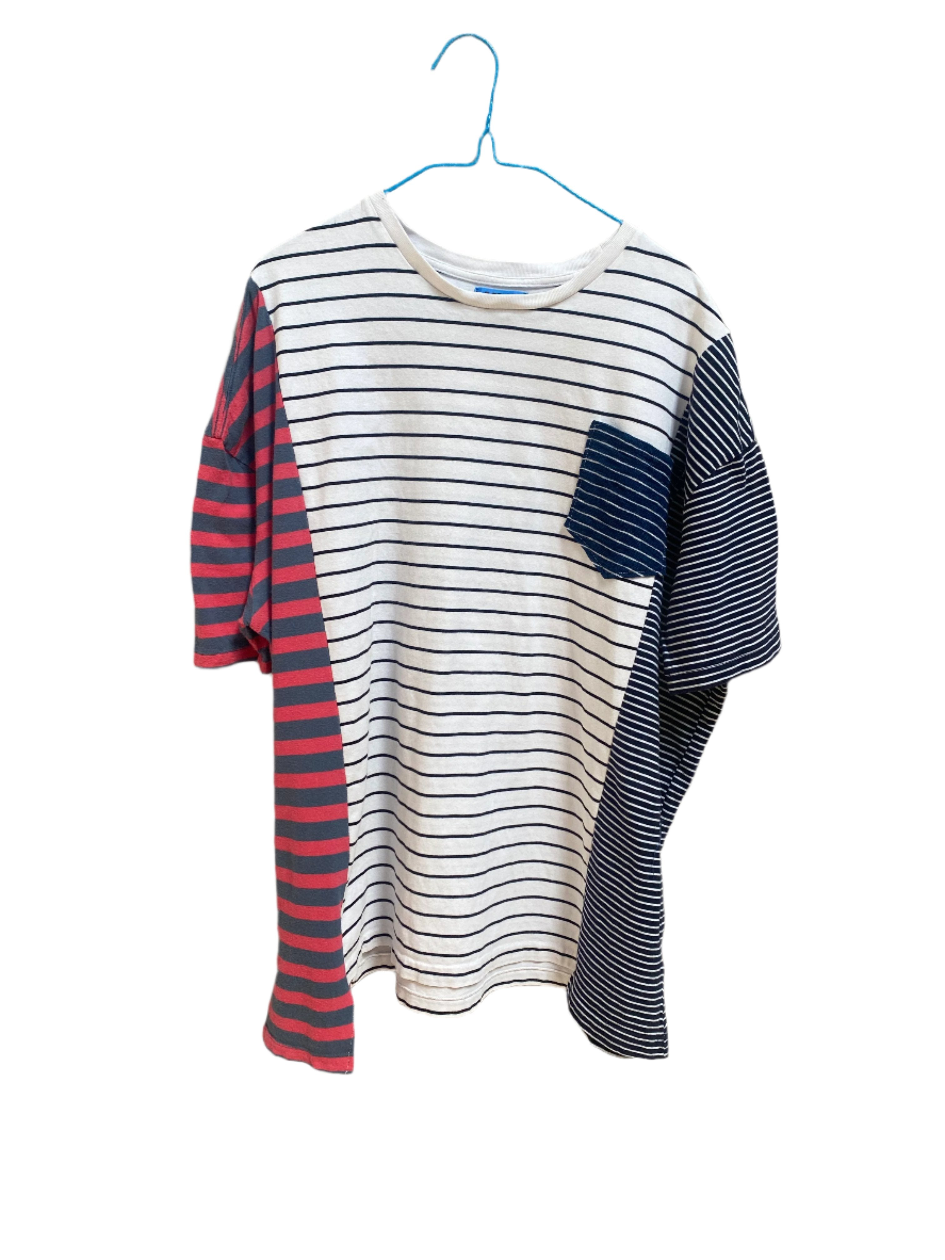 Pocket Triptych Tee 5028 size XL