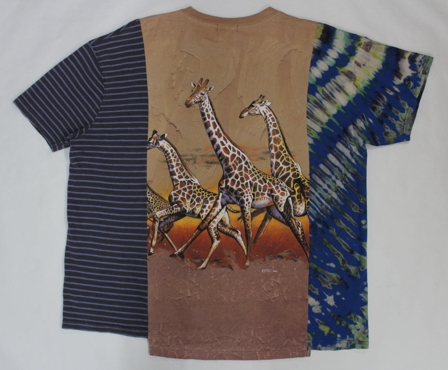 Giraffe Tee size L