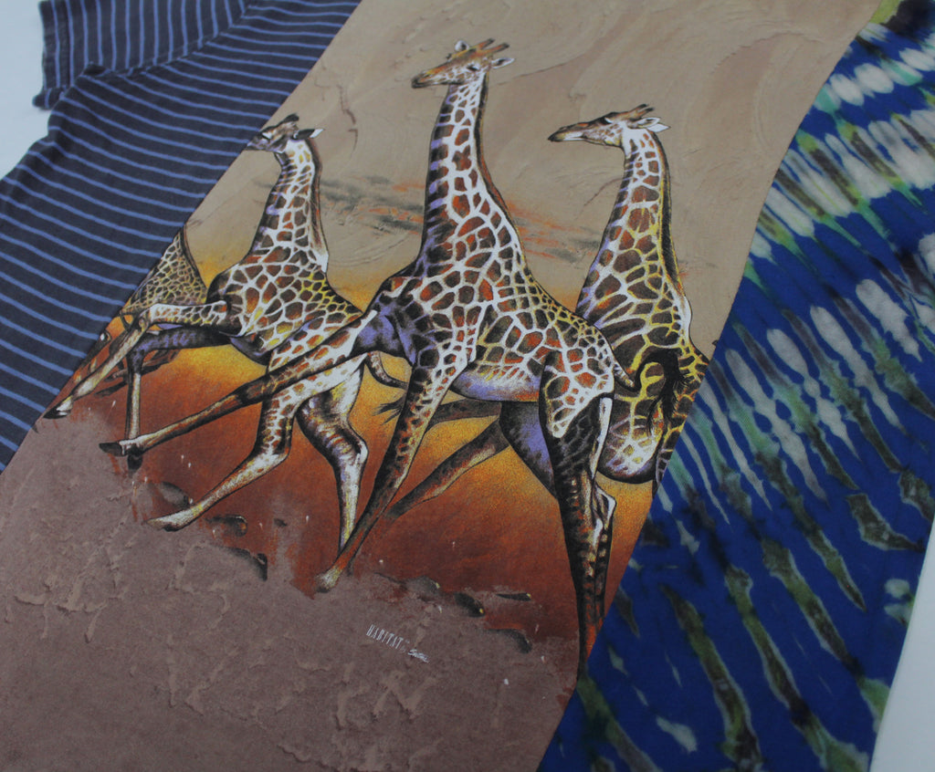 Giraffe Tee size L