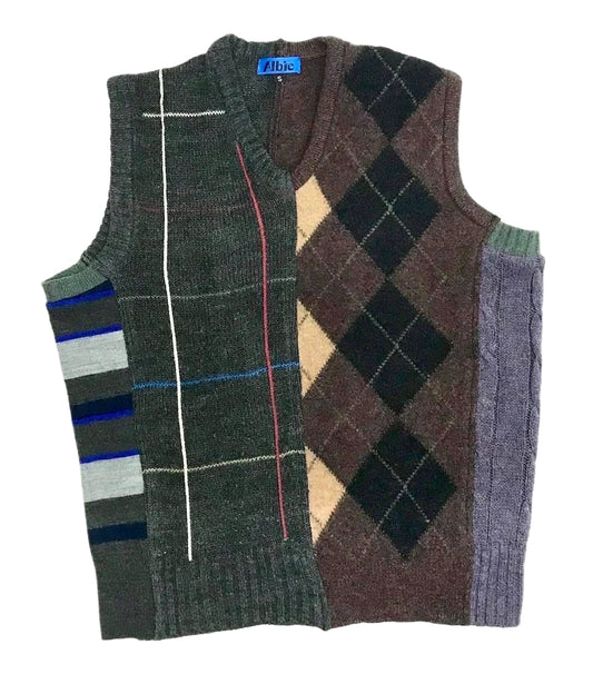 V-Neck Argyle Check Sweater Vest - Size S
